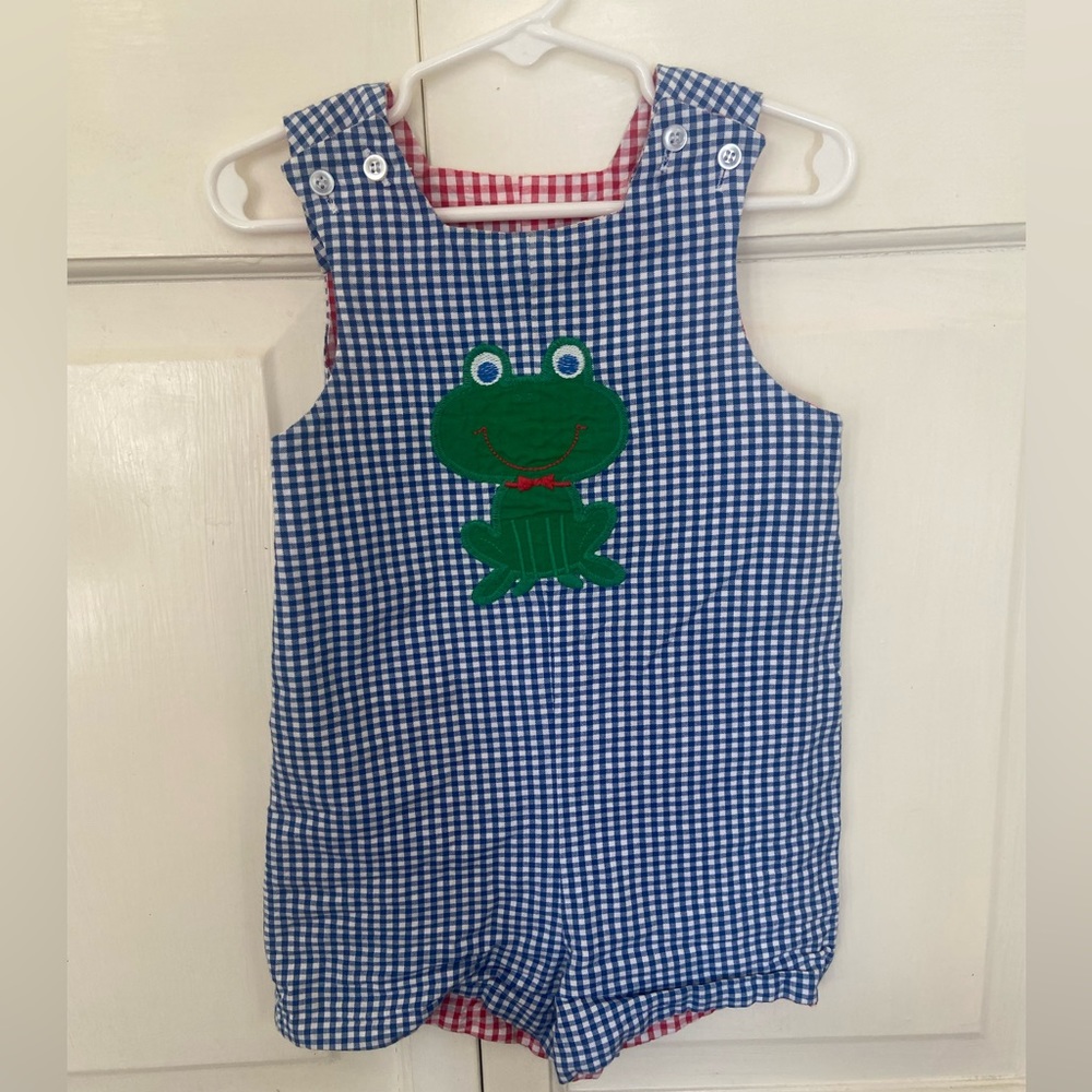 Bailey Boys “Playful Puppy/Frog” reversible John John. Size 2T